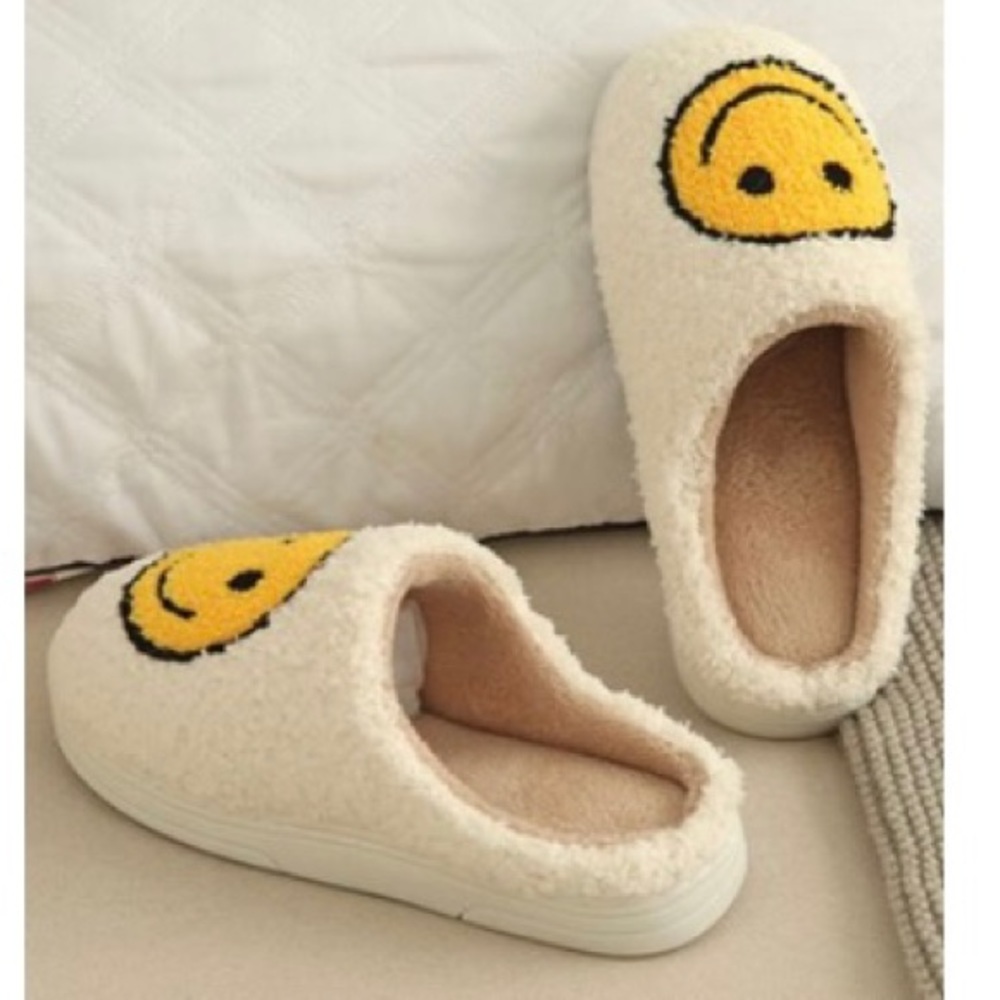 Cute smiley slippers. So comfy for around the house but can also be worn outdoor